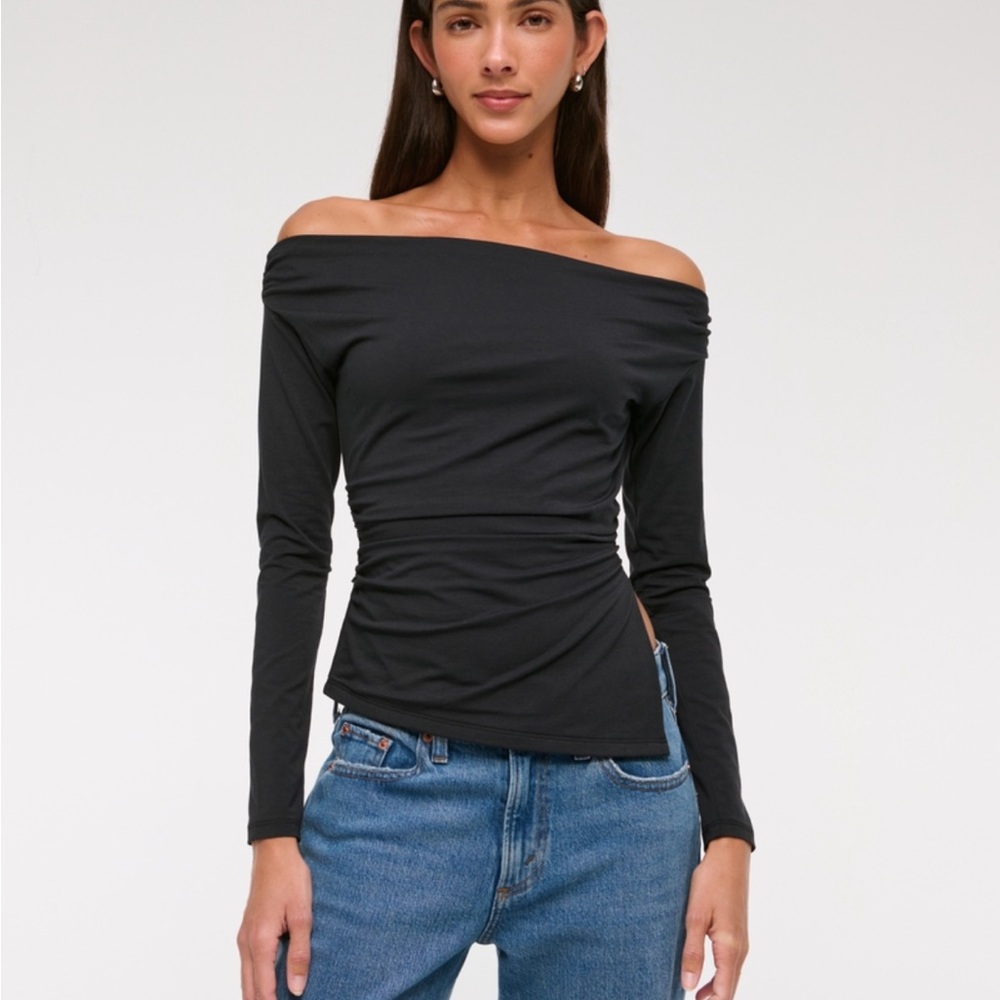 ABERCROMBIE off the shoulder draped top